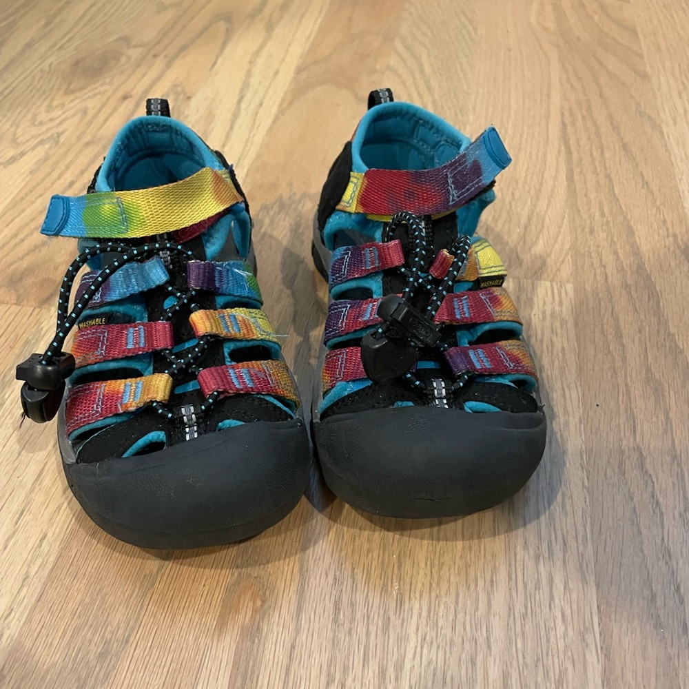 Keen water shoe/hiking shoe size 10 - rainbow and black